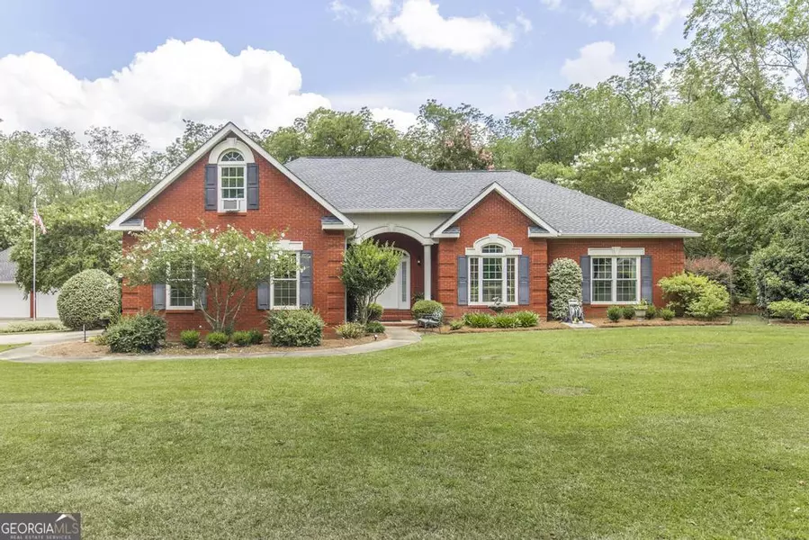 136 Old Perry RD, Bonaire, GA 31005