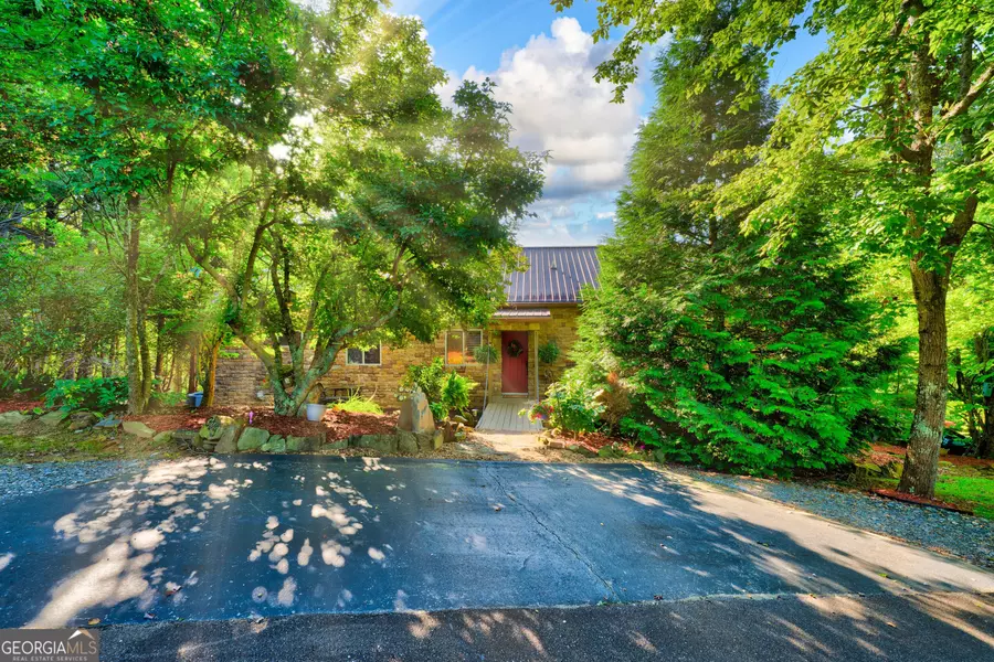 325 Weoka CT, Ellijay, GA 30540