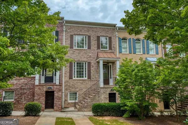 956 Persimmon PT NE, Sandy Springs, GA 30328