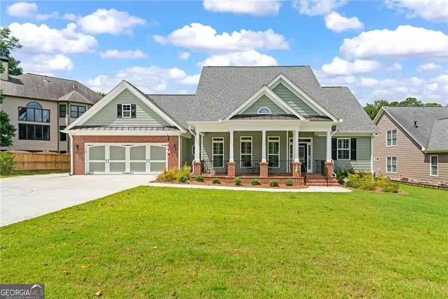 4711 W Lakeshore DR, Acworth, GA 30101