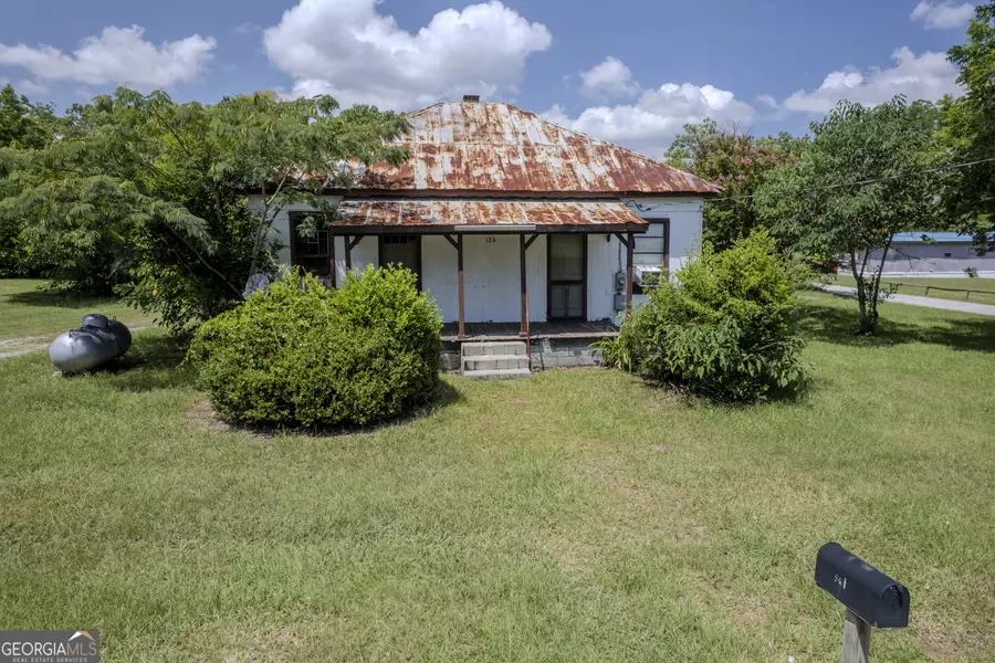 120 E Montgomery ST, Tennille, GA 31089