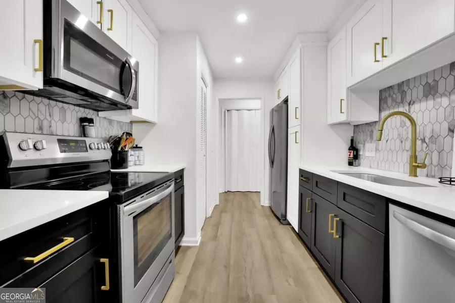3113 Lake Pointe CIR, Roswell, GA 30075