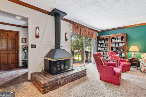Atlanta, GA 30345,2255 Meadowvale DR NE