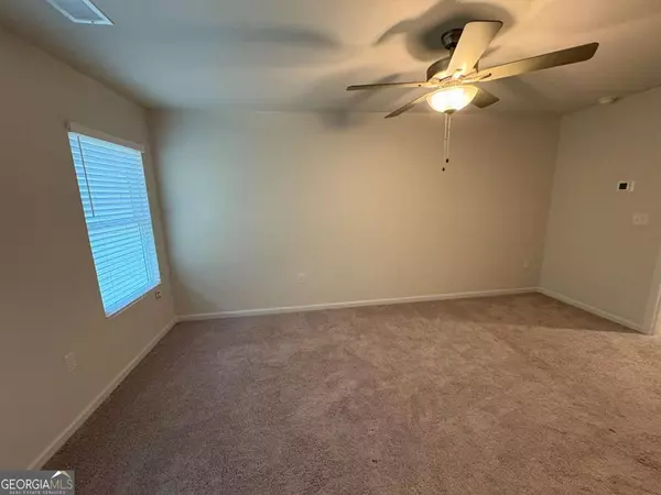 Hoschton, GA 30548,336 Regent PARK