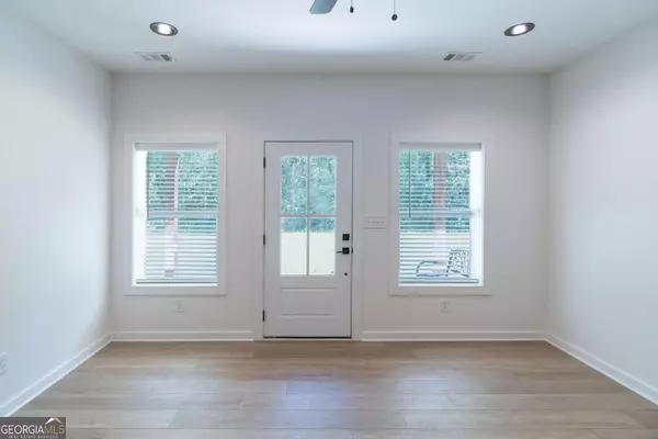 Dawsonville, GA 30534,748 Elm LN #8A