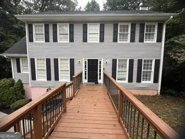 1394 Rustlewood CT SW, Lilburn, GA 30047