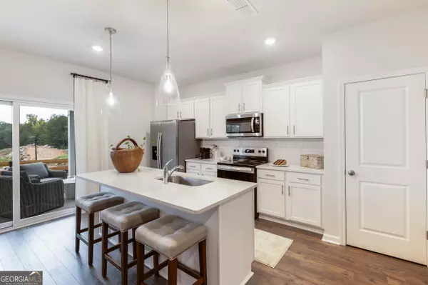 Conyers, GA 30094,214 Seward ST #94