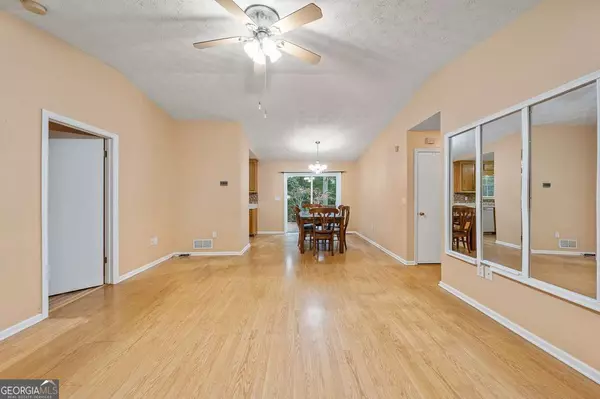 Flowery Branch, GA 30542,6103 Mitchell ST