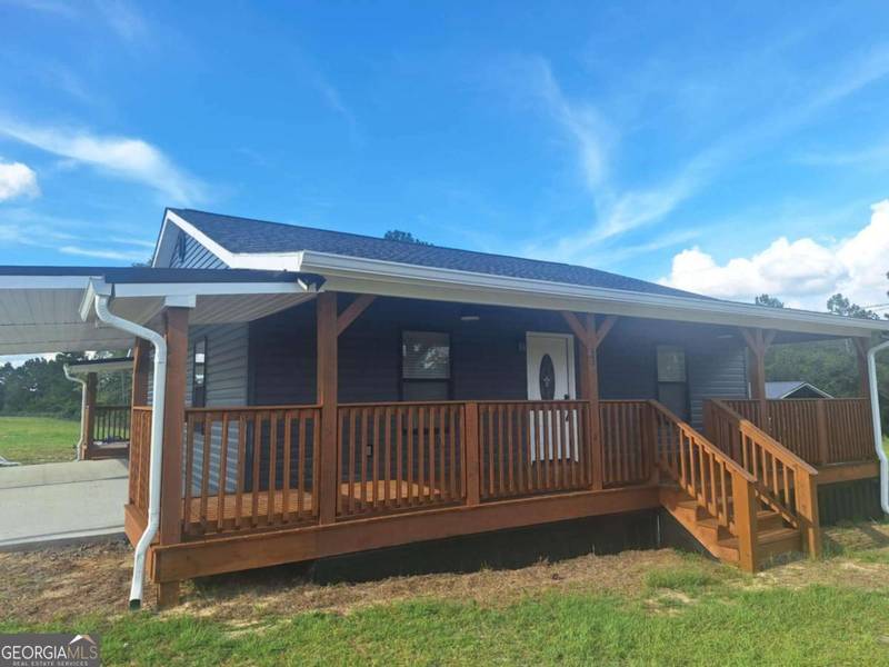 33 Elmwood LN, Baxley, GA 31513