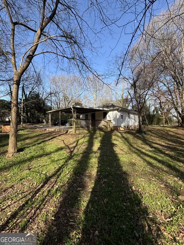 Stone Mountain, GA 30088,1027 N Born RD