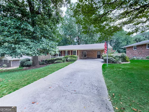 Smyrna, GA 30082,4041 Honeysuckle DR SE
