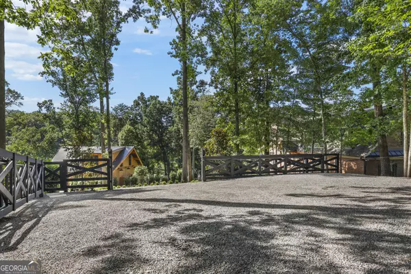 Buford, GA 30518,6011 Blackberry LN