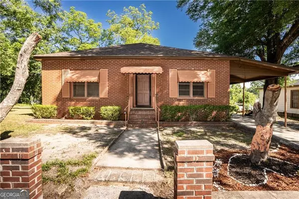305 Wolfe ST, Dublin, GA 31021