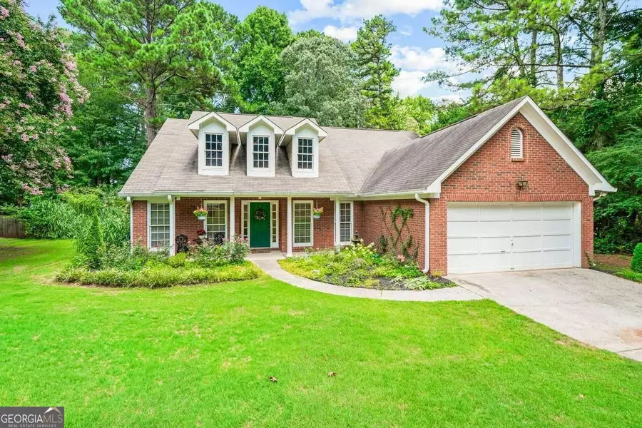 1420 Sassafras LN, Cumming, GA 30041