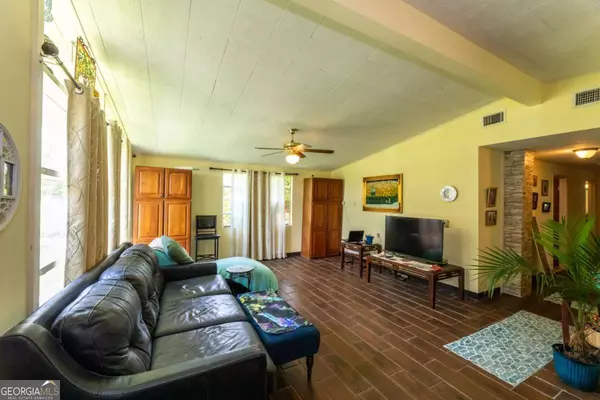 Waycross, GA 31501,1009 Baltimore AVE