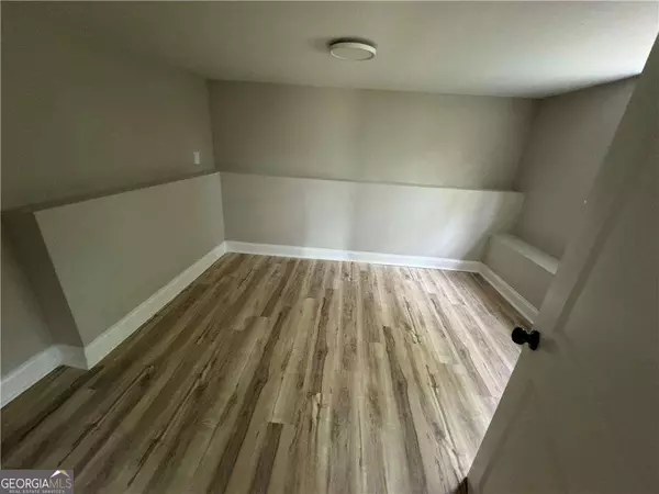 Atlanta, GA 30316,1691 Flat Shoals RD SE