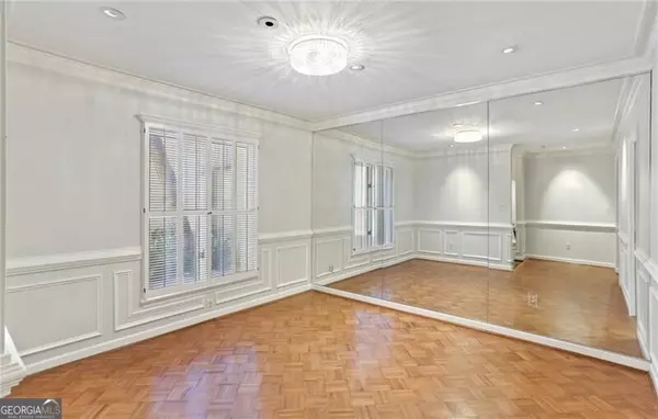 Atlanta, GA 30342,36 Ivy Pkwy NE #1112
