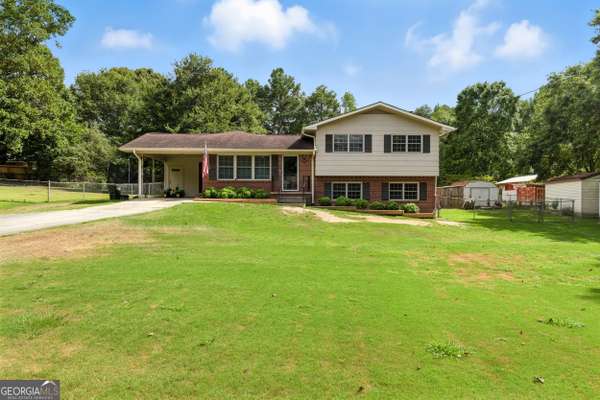 499 Cedar LN, Toccoa, GA 30577