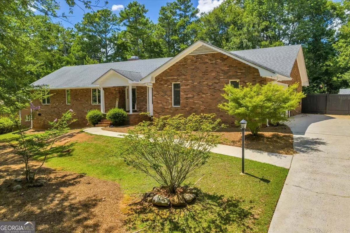 Macon, GA 31211,298 Lakeridge CT