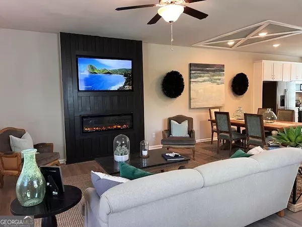 Newnan, GA 30265,35 Cobalt LN #81