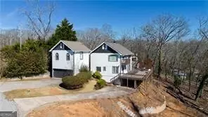 5997 Warpath RD, Flowery Branch, GA 30542