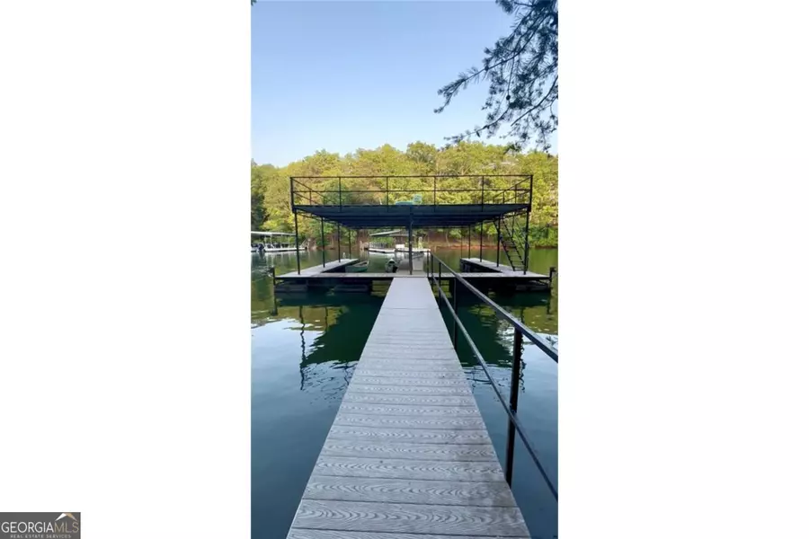 5997 Warpath RD, Flowery Branch, GA 30542