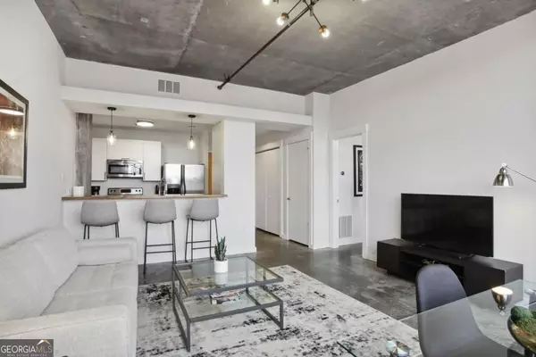 Atlanta, GA 30307,245 N Highland AVE NE #404