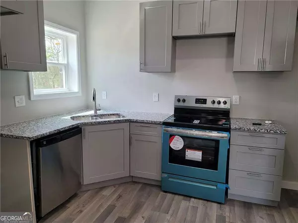 Atlanta, GA 30318,530 James P Brawley DR #B