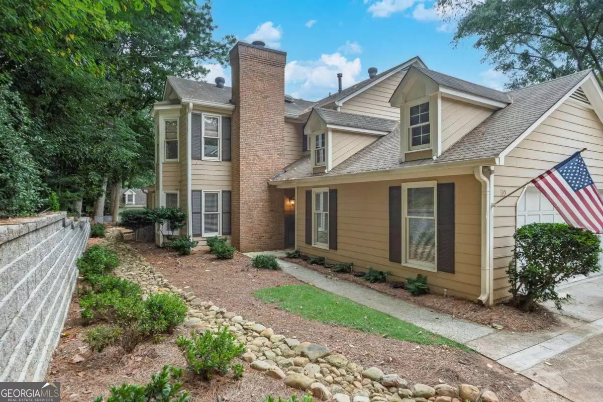 Roswell, GA 30075,110 Great Oaks LN