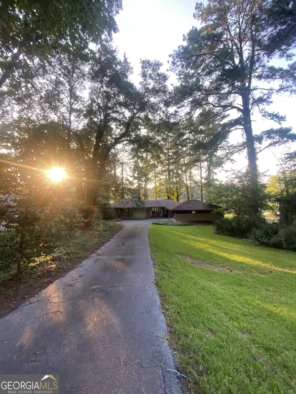 Conyers, GA 30012,2586 Lake Capri DR