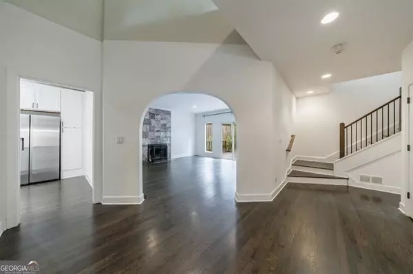 Atlanta, GA 30305,3491 Roswell RD NE #E