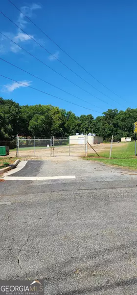 3915 SE Gilbert RD, Atlanta, GA 30354