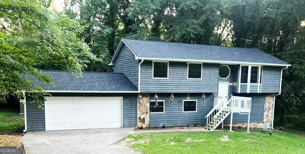 3145 Malvern DR, Snellville, GA 30039