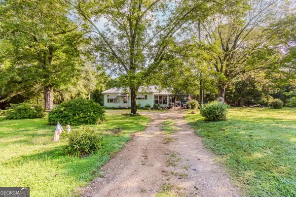 Hoschton, GA 30548,6494 Hwy 124 W