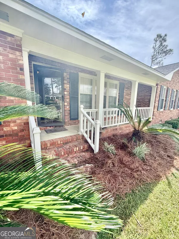 Douglas, GA 31533,302 Touchton DR