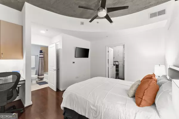 Atlanta, GA 30308,860 Peachtree ST NE #712