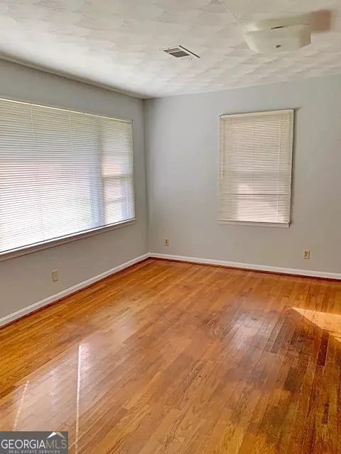 Talmo, GA 30575,448 Main ST