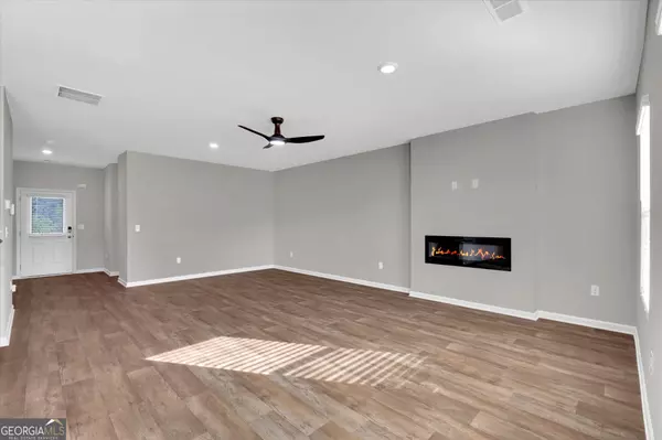 Hogansville, GA 30230,107 Percheron RD #125