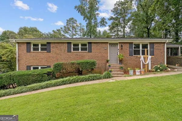 25 Meadowcliff TRL, Carrollton, GA 30116