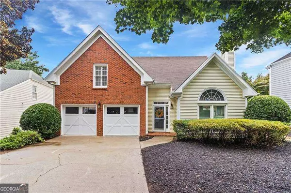 215 Ridge Point CT, Alpharetta, GA 30022