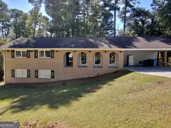 4338 Louis RD SW, Lilburn, GA 30047