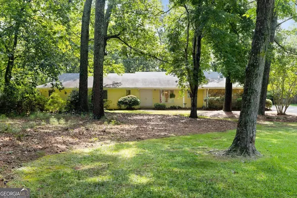905 Hunterhill DR, Roswell, GA 30075