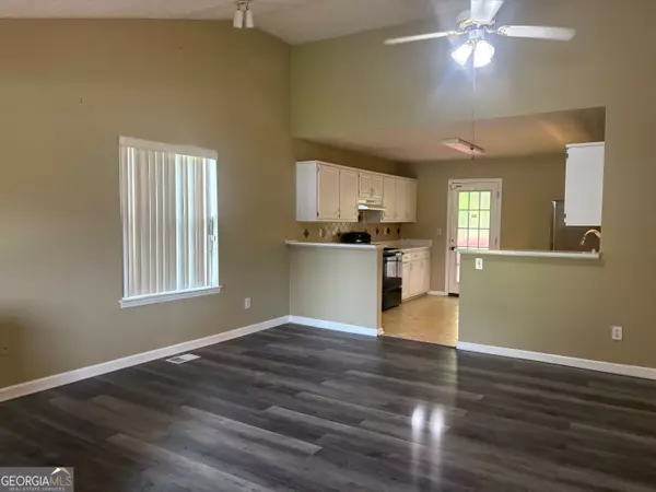 Riverdale, GA 30274,7279 Williamsburg DR