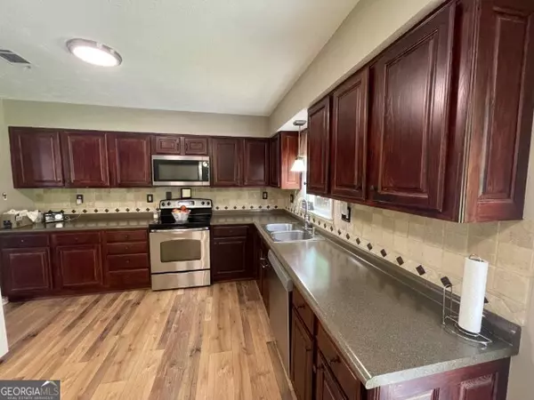 Peachtree City, GA 30269,303 Broken Bit WAY