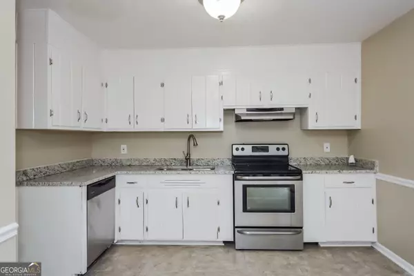Riverdale, GA 30274,464 Pinecrest DR
