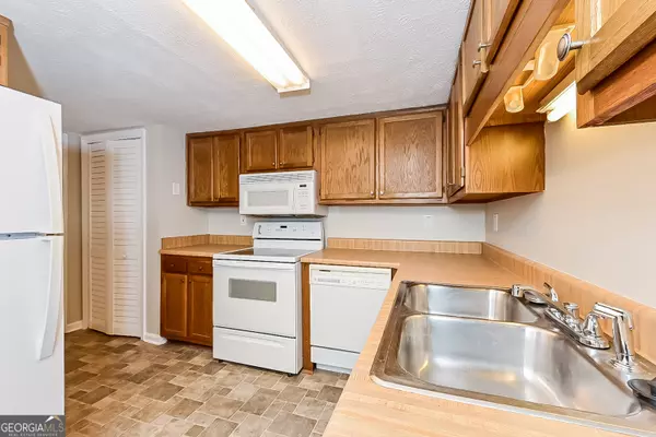 Fairburn, GA 30213,8305 Gledstone WAY