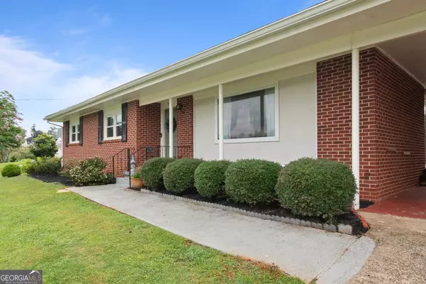 Newnan, GA 30263,17 WAVERLY CIR