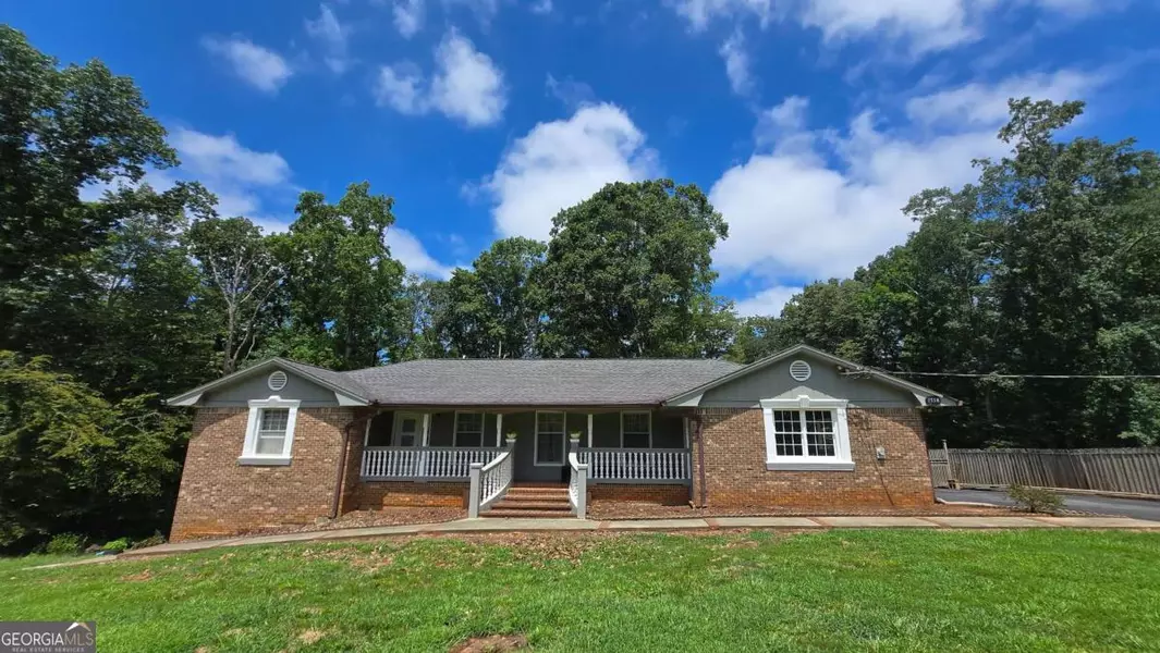 1558 Pine CIR, Lawrenceville, GA 30044