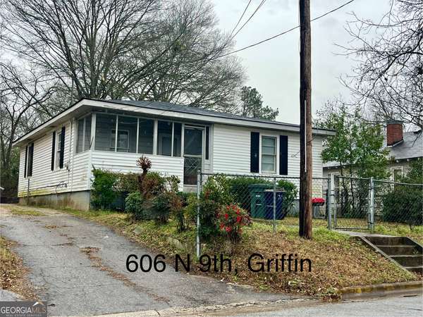 606 N 9th ST, Griffin, GA 30223