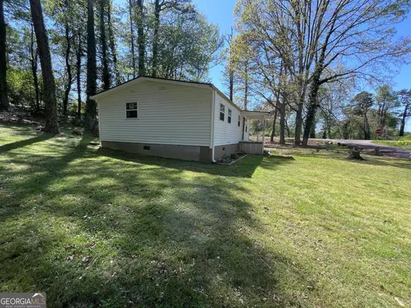 3206 Lakeland LN, Gainesville, GA 30506
